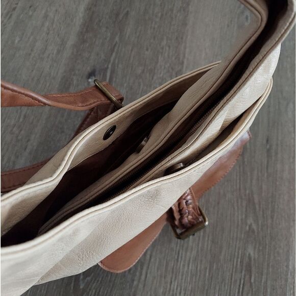 Bueno Cream Leather Boho Crossbody/Shoulder Satchel - Picture 5 of 7